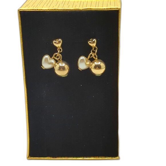 Pearl Heart Drop Earrings with Gift Box – Dainty Romantic Style - Picture 1 of 3